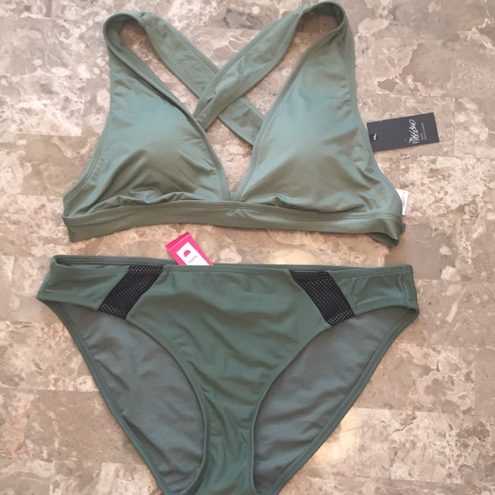 NWT Xhilaration 2 piece bikini bathing suit XL